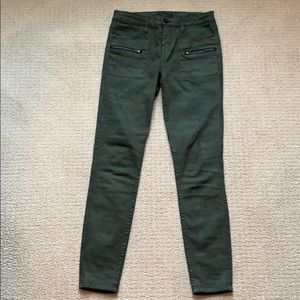 Sanctuary Ace utility Jean.  Camo print. Size 25